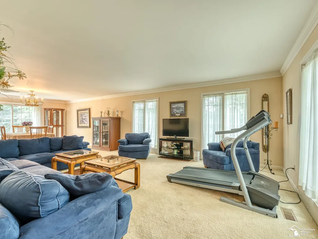1065 Hollywood Drive Monroe City MI 48162