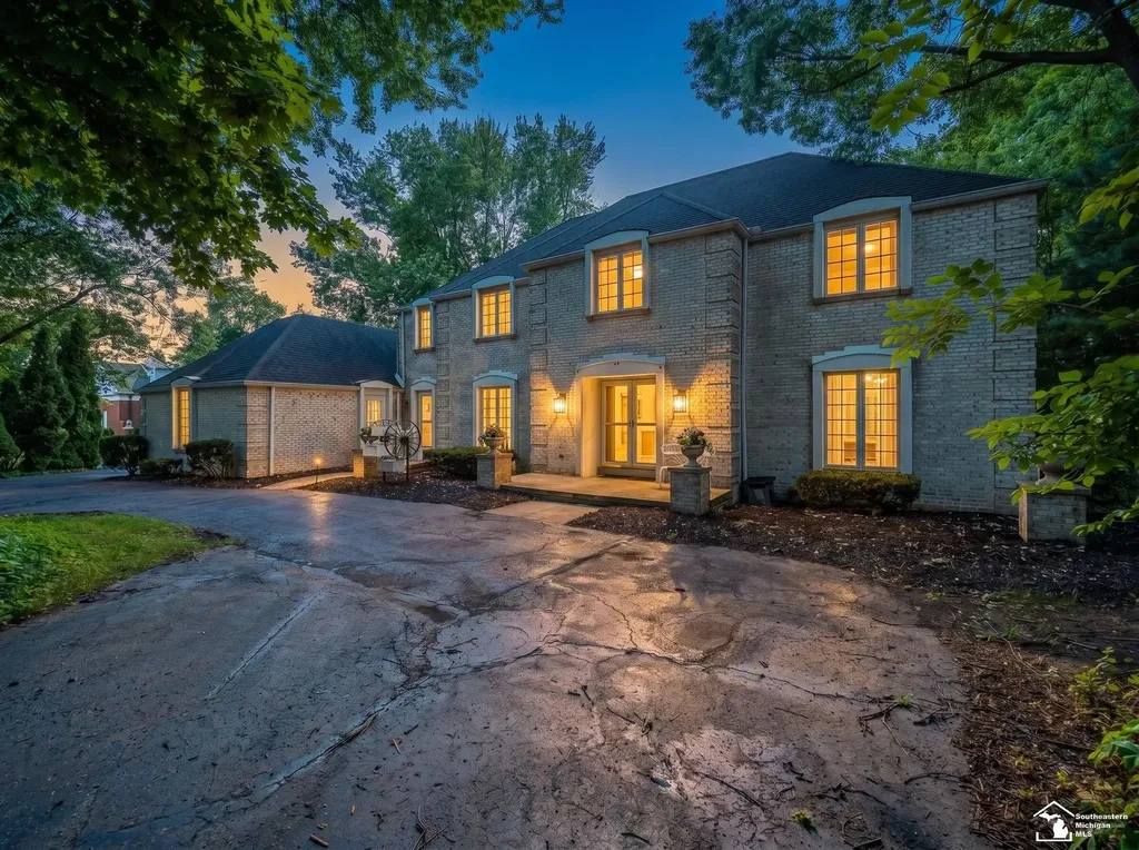 1065 Hollywood Drive Monroe City MI 48162