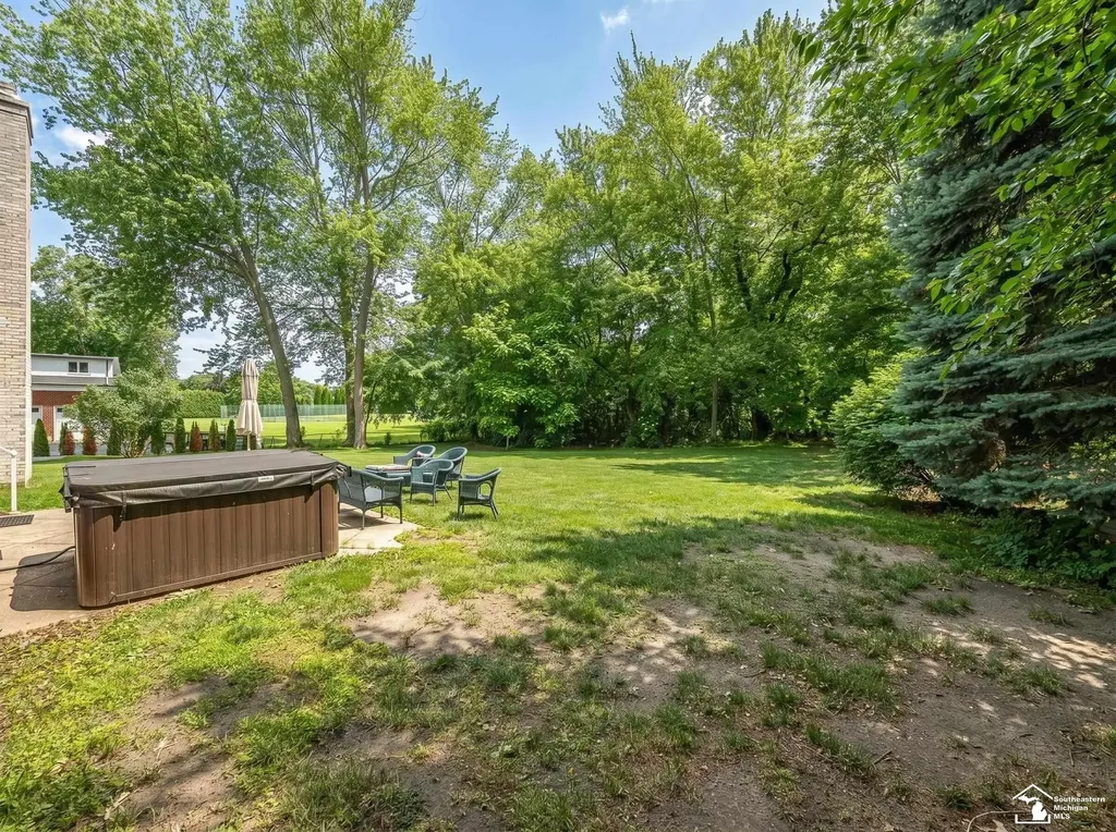 1065 Hollywood Drive Monroe City MI 48162