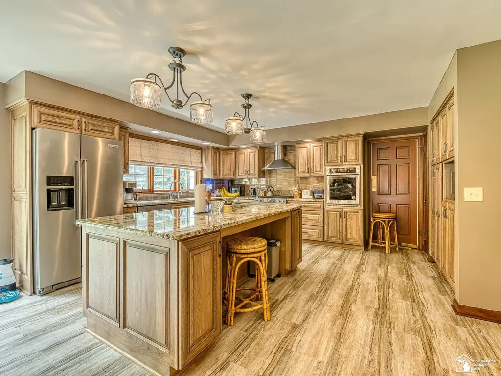1065 Hollywood Drive Monroe City MI 48162