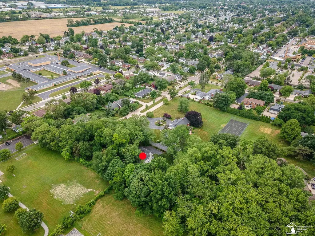 1065 Hollywood Drive Monroe City MI 48162