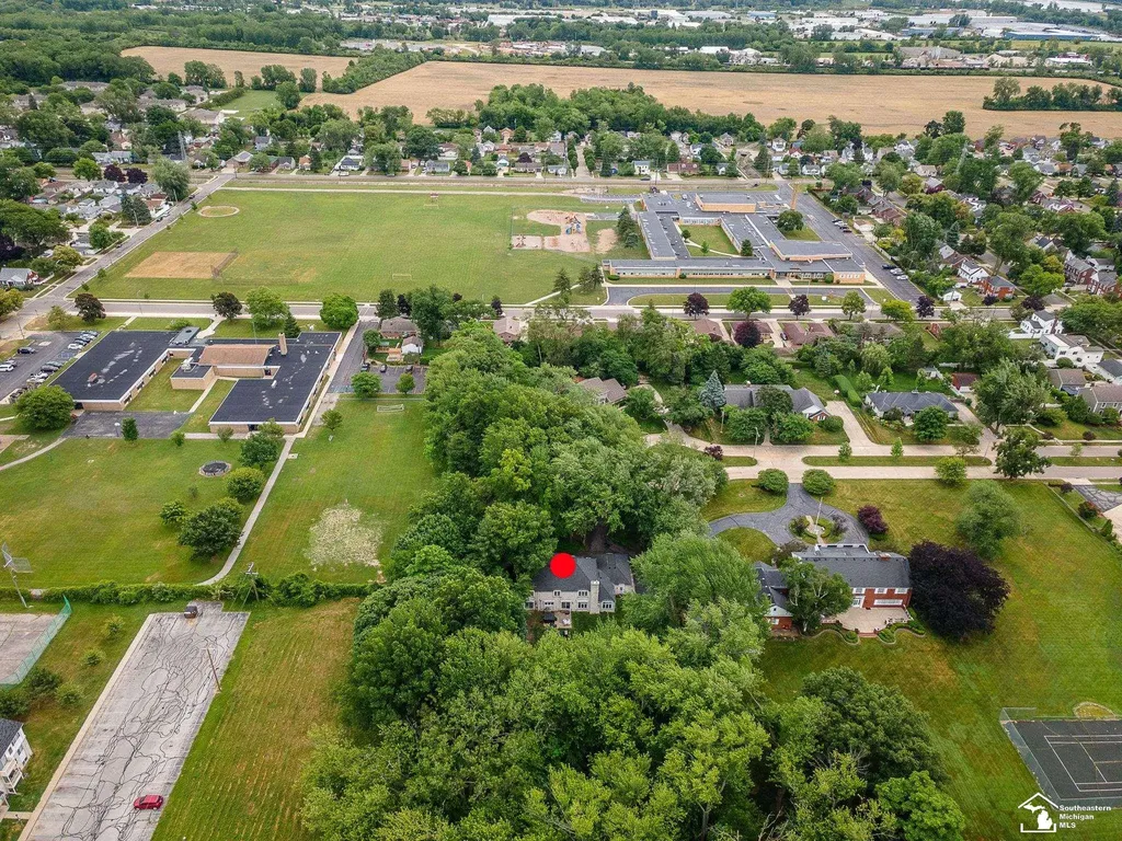 1065 Hollywood Drive Monroe City MI 48162