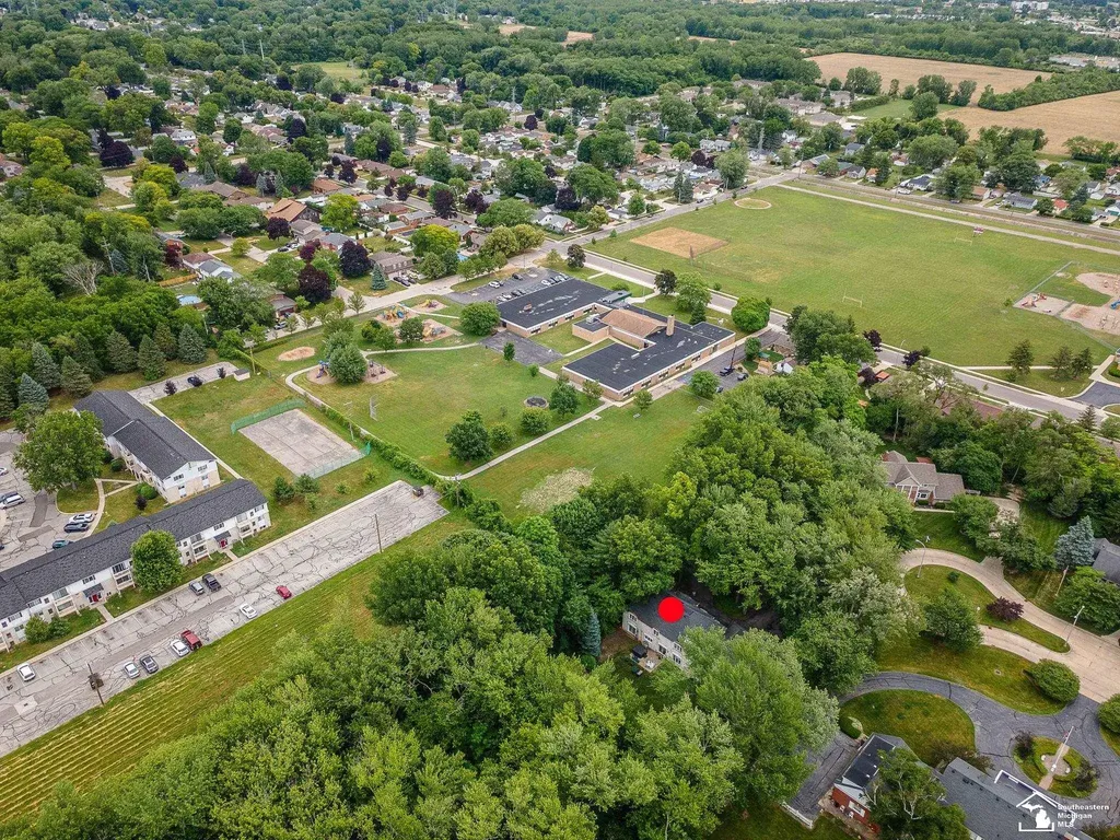 1065 Hollywood Drive Monroe City MI 48162