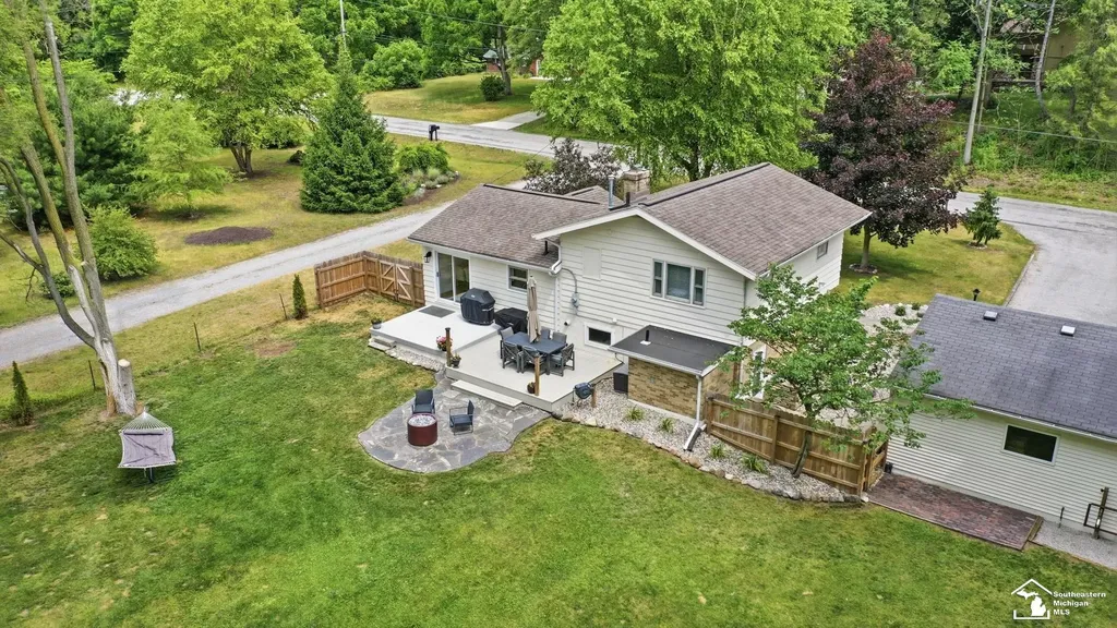 4021 Section Road Bedford Township MI 48144