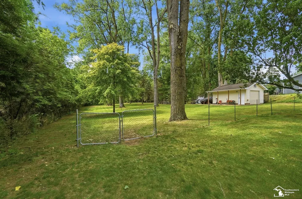4021 Section Road Bedford Township MI 48144