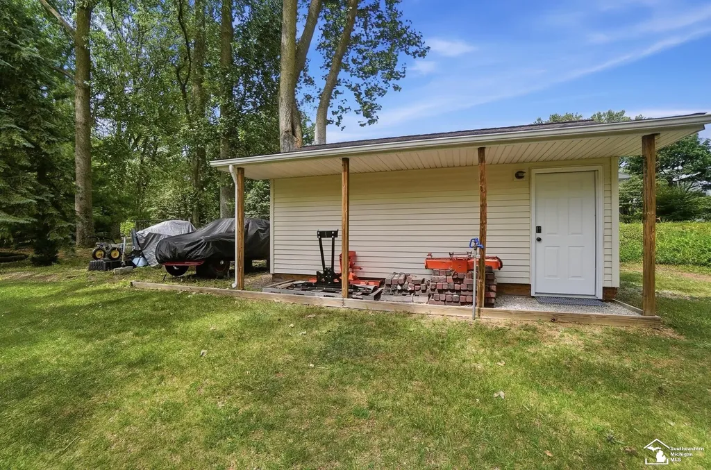 4021 Section Road Bedford Township MI 48144
