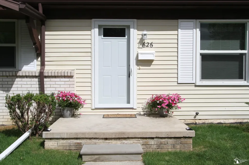 626 John Rolfe Drive Monroe City MI 48162