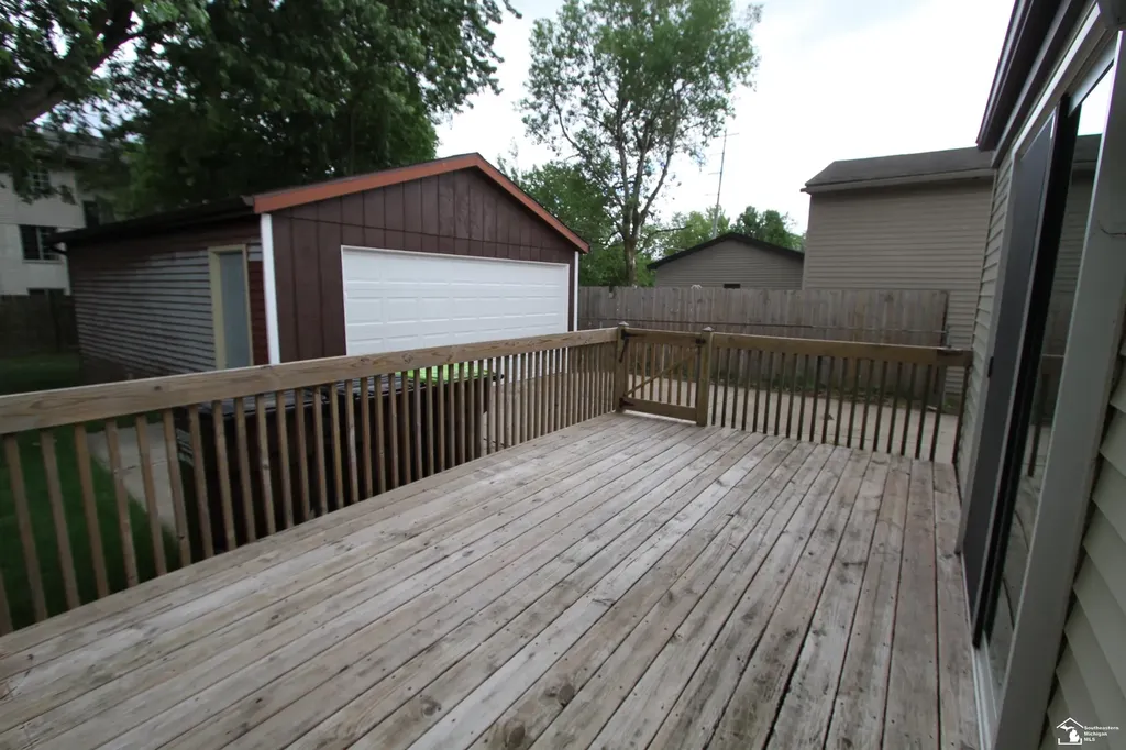 626 John Rolfe Drive Monroe City MI 48162