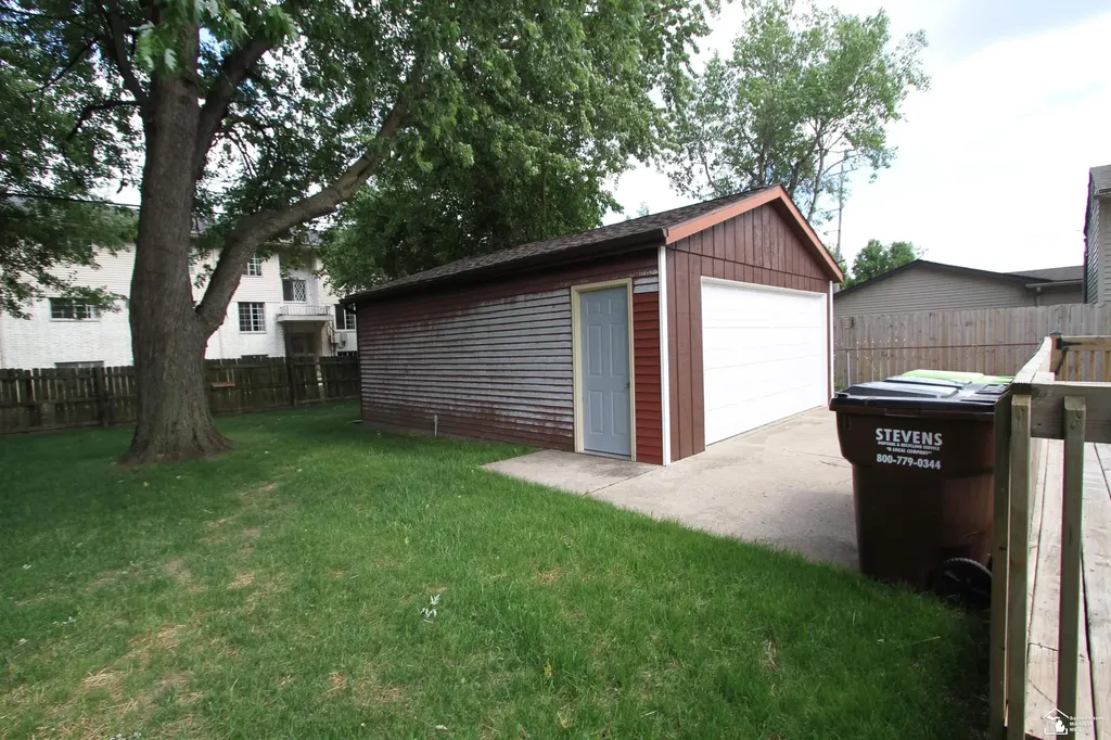626 John Rolfe Drive Monroe City MI 48162