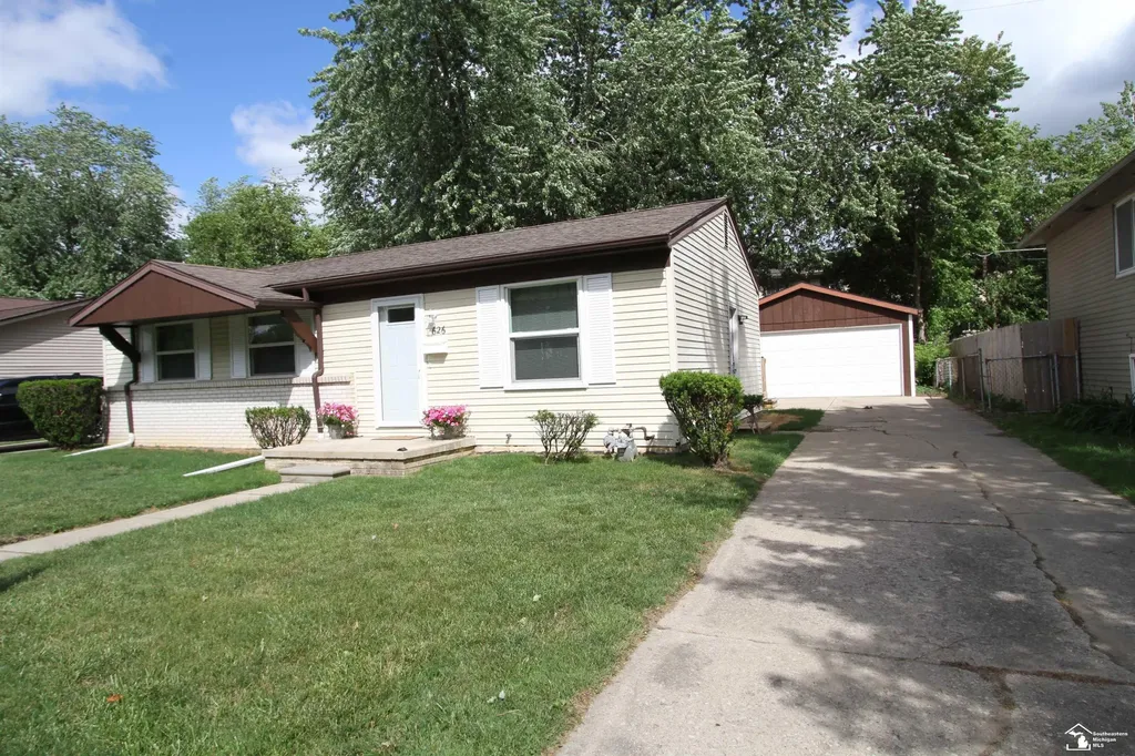 626 John Rolfe Drive Monroe City MI 48162