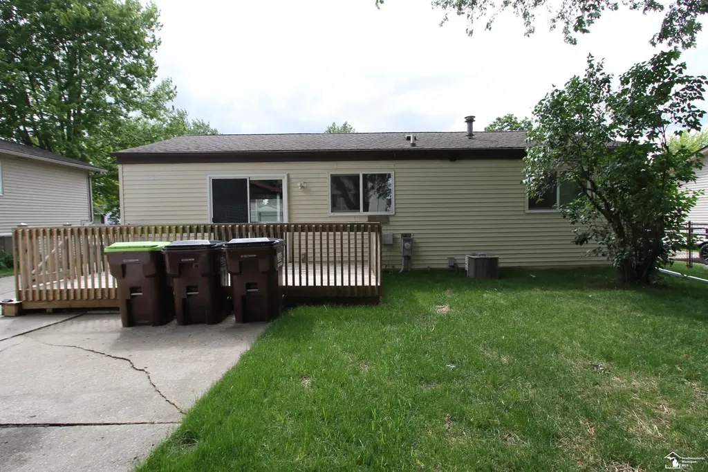 626 John Rolfe Drive Monroe City MI 48162