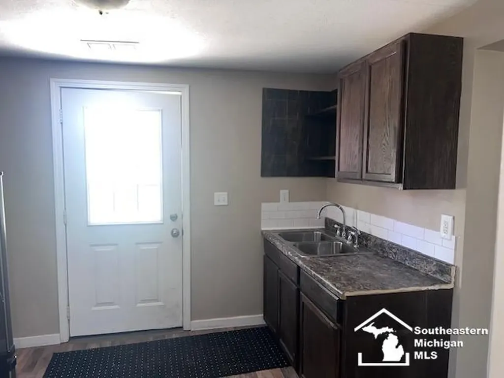978 Division Street Adrian City MI 49221