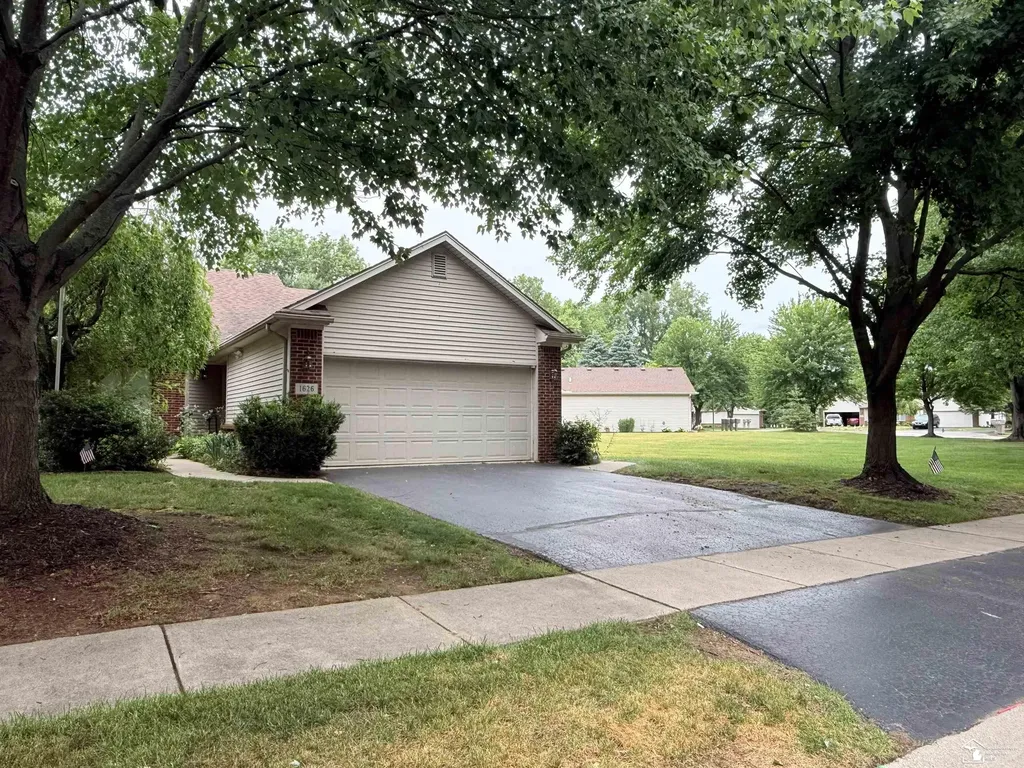 1626 Spruce Court Bedford Township MI 48182