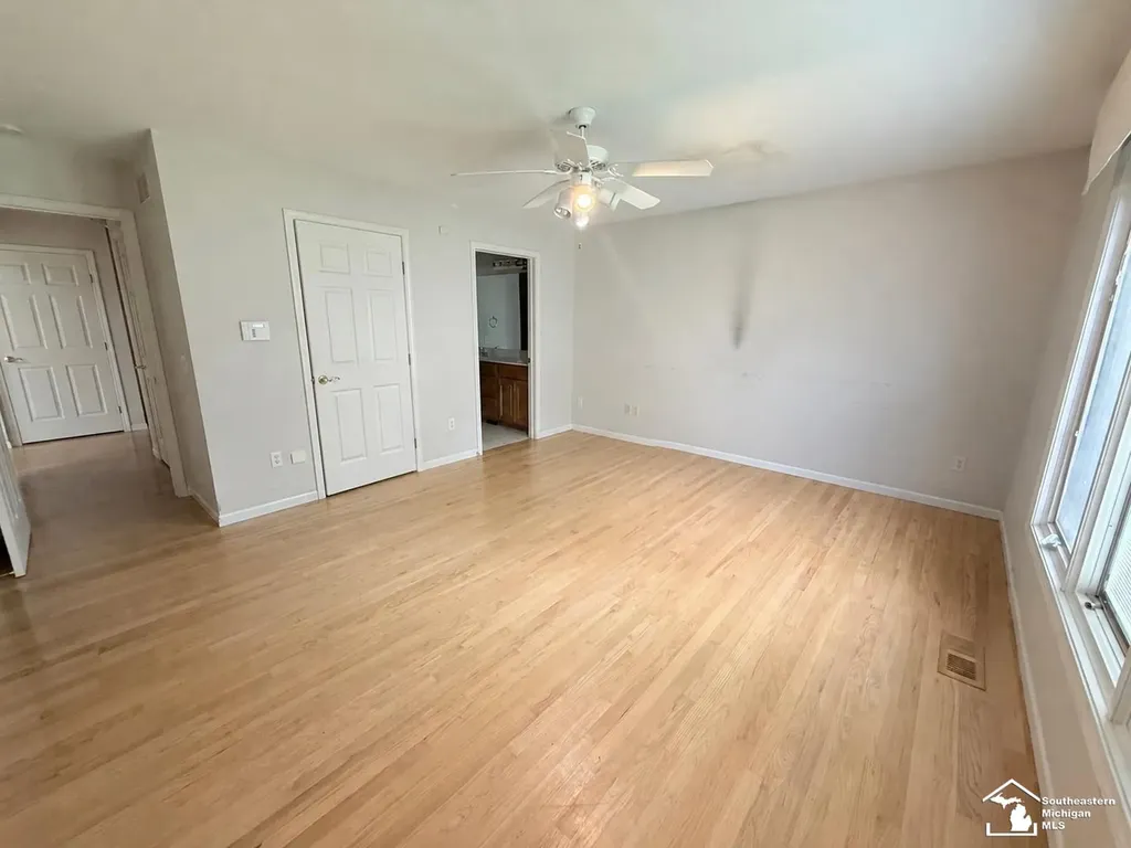 1626 Spruce Court Bedford Township MI 48182