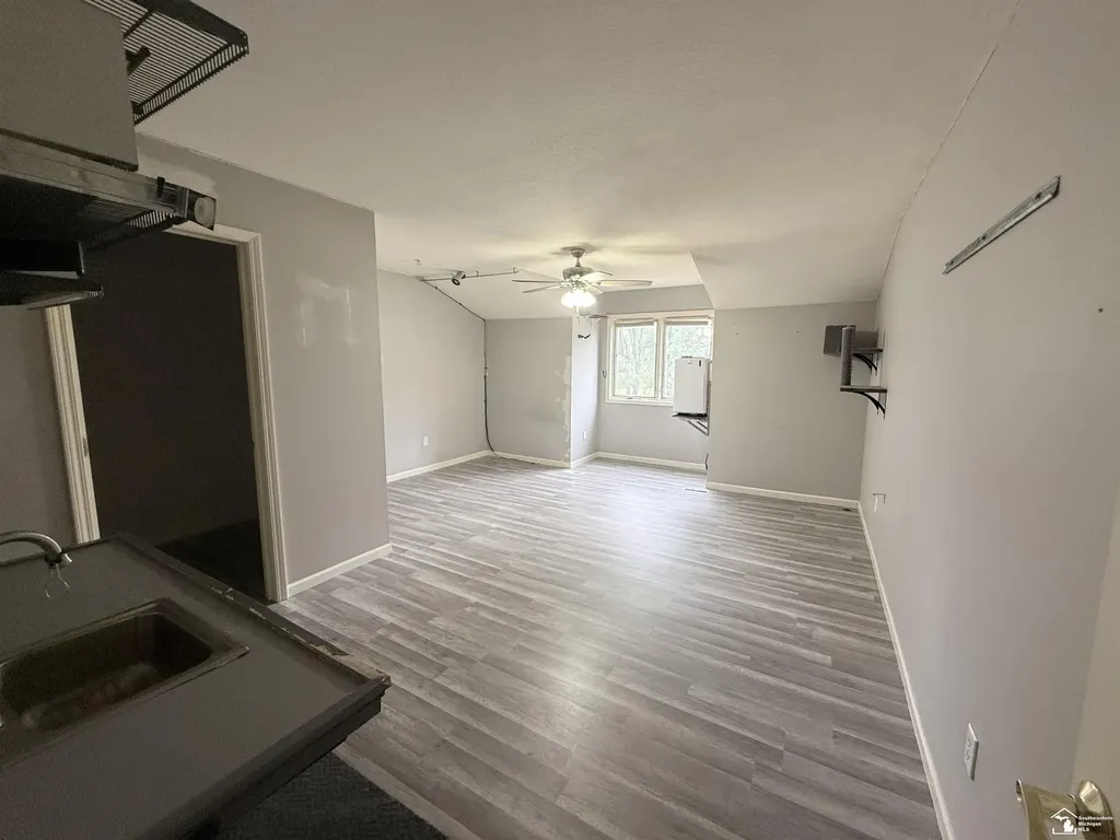 1626 Spruce Court Bedford Township MI 48182