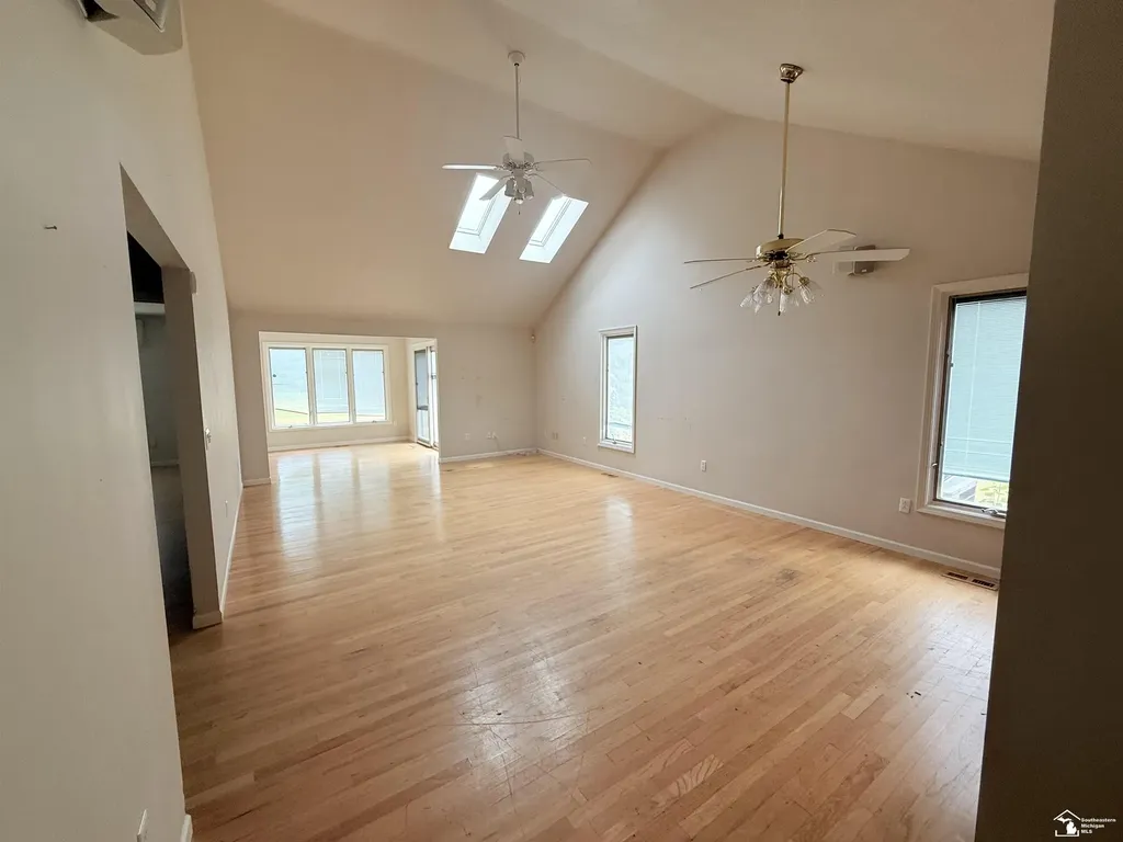 1626 Spruce Court Bedford Township MI 48182