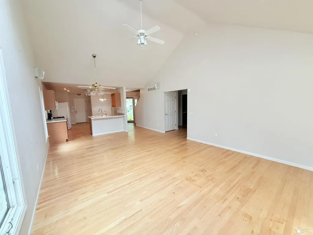 1626 Spruce Court Bedford Township MI 48182