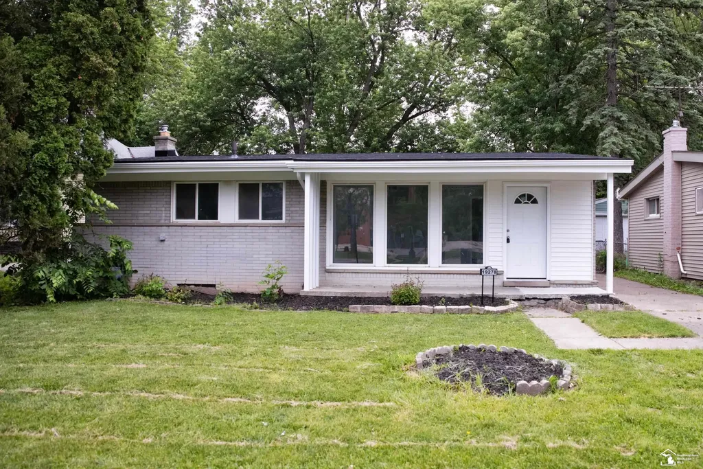 19278 Berg Road Detroit City MI 48219