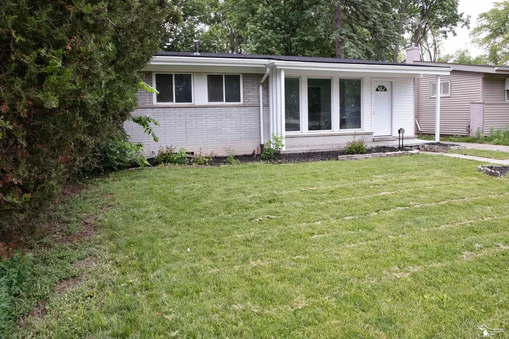 19278 Berg Road Detroit City MI 48219