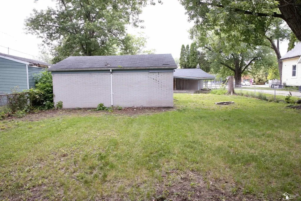 19278 Berg Road Detroit City MI 48219