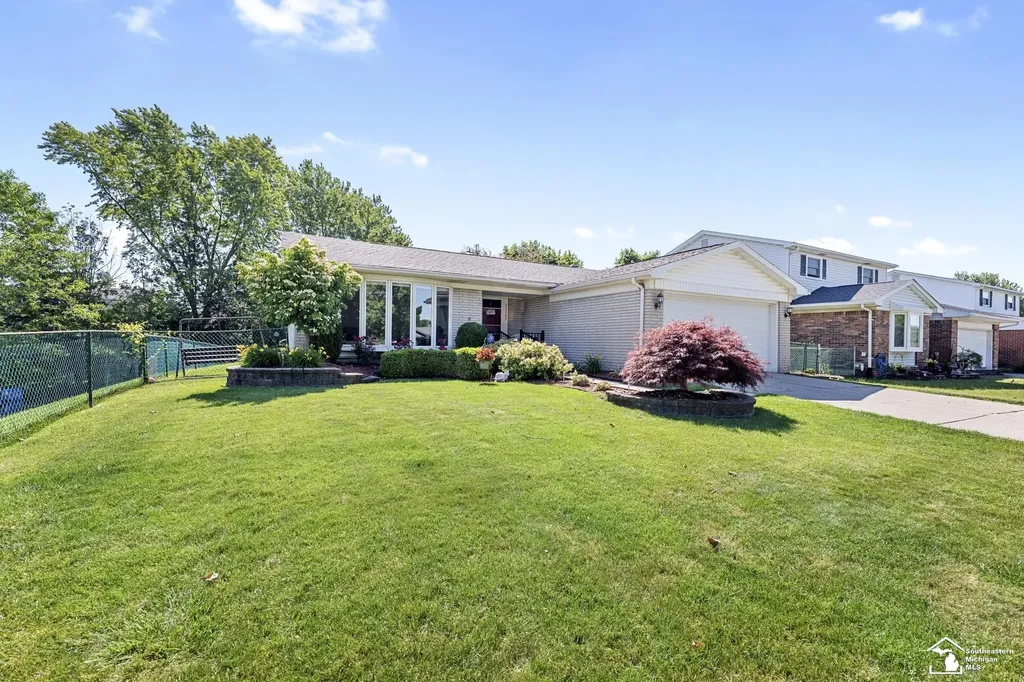 27269 Wyatt Avenue Brownstown Charter Township MI 48183
