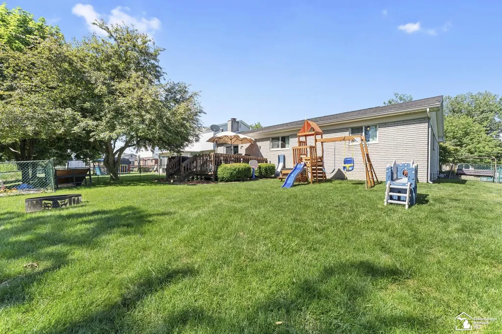 27269 Wyatt Avenue Brownstown Charter Township MI 48183
