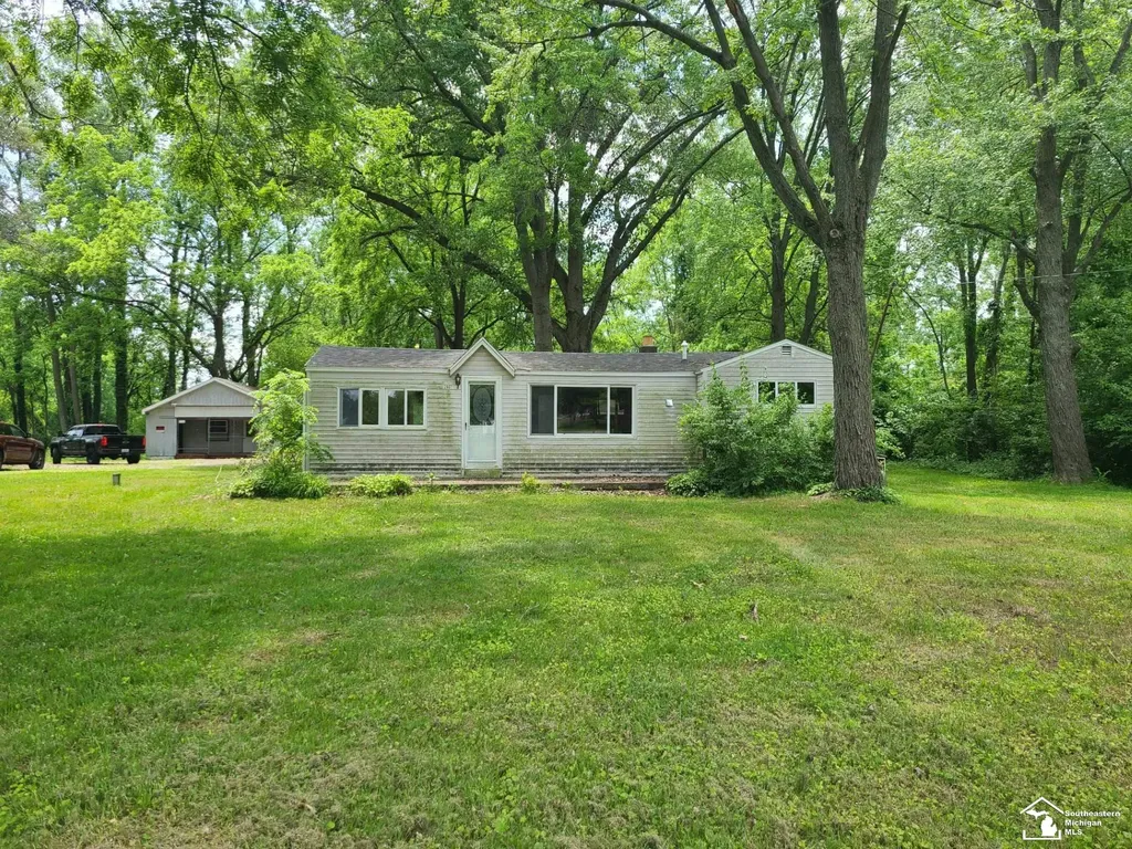 2807 W Smith Road Bedford Township MI 48144