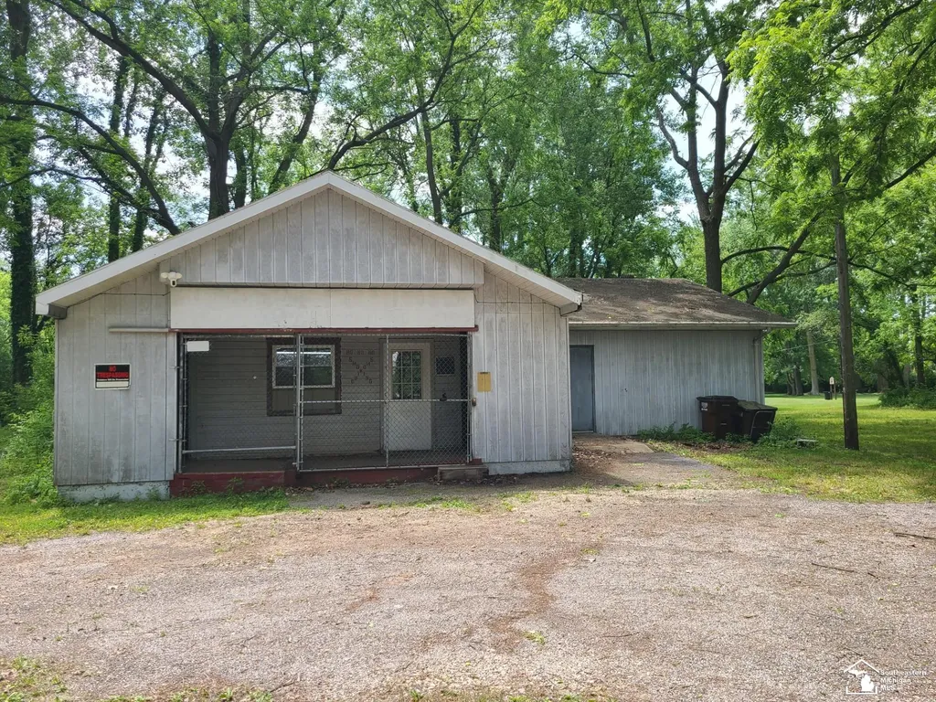 2807 W Smith Road Bedford Township MI 48144