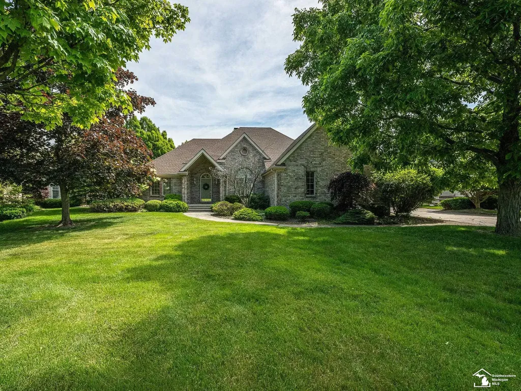 5572 Raven Parkway Drive Monroe Charter Township MI 48161