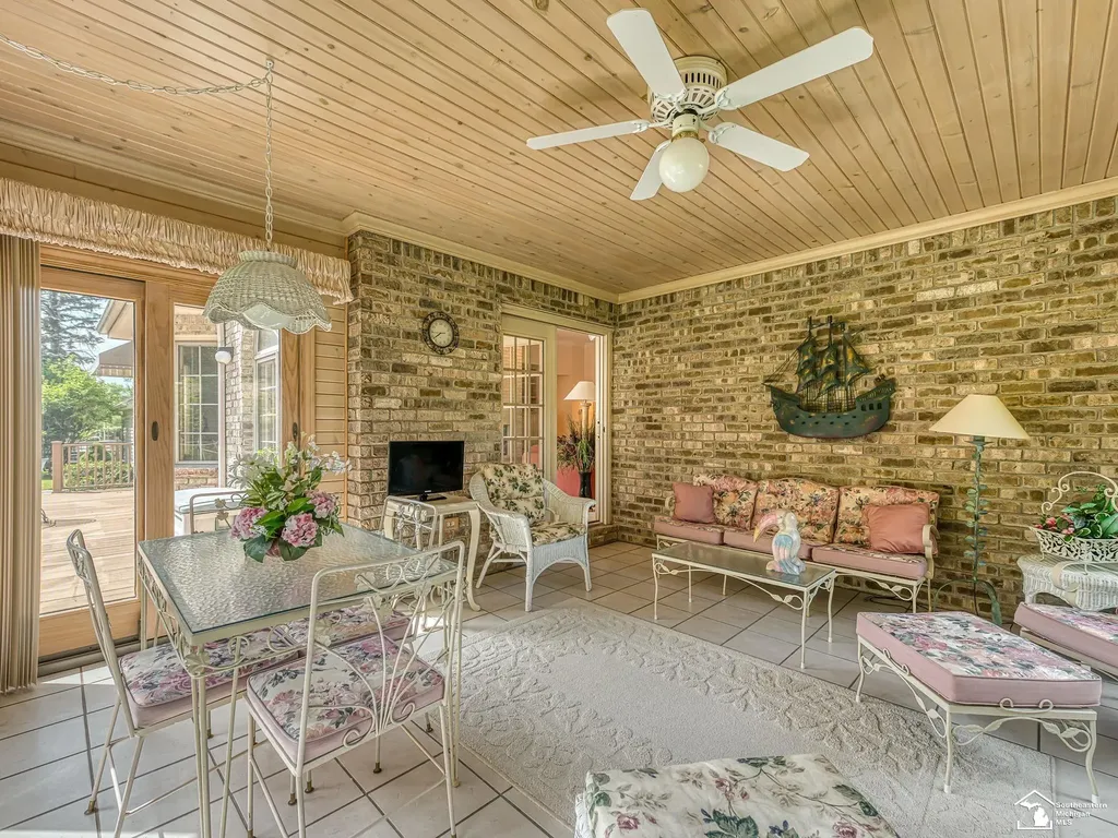 5572 Raven Parkway Drive Monroe Charter Township MI 48161