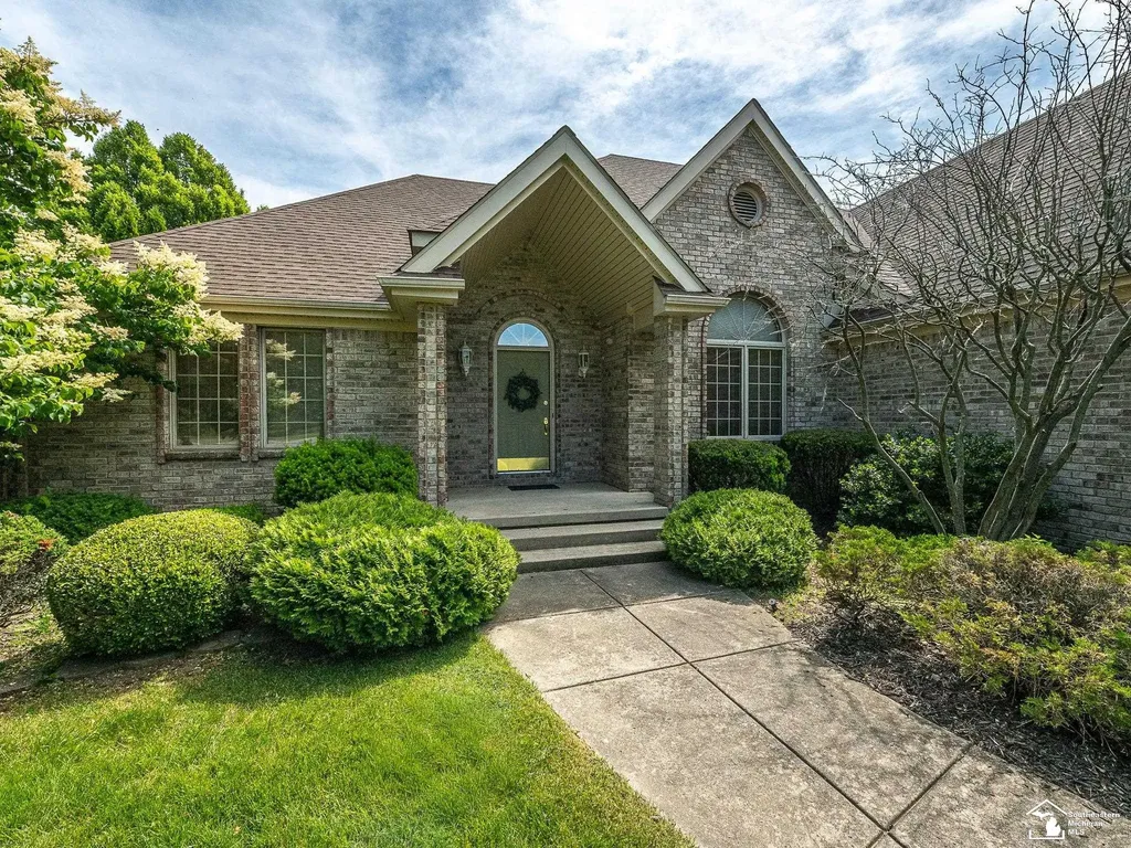 5572 Raven Parkway Drive Monroe Charter Township MI 48161
