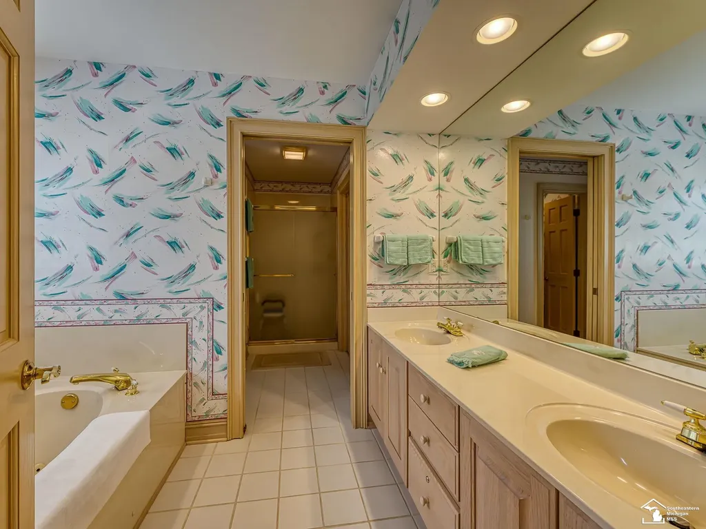 5572 Raven Parkway Drive Monroe Charter Township MI 48161