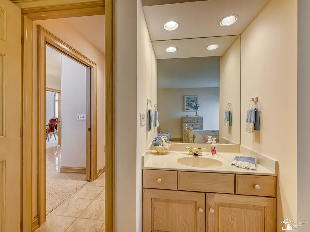 5572 Raven Parkway Drive Monroe Charter Township MI 48161