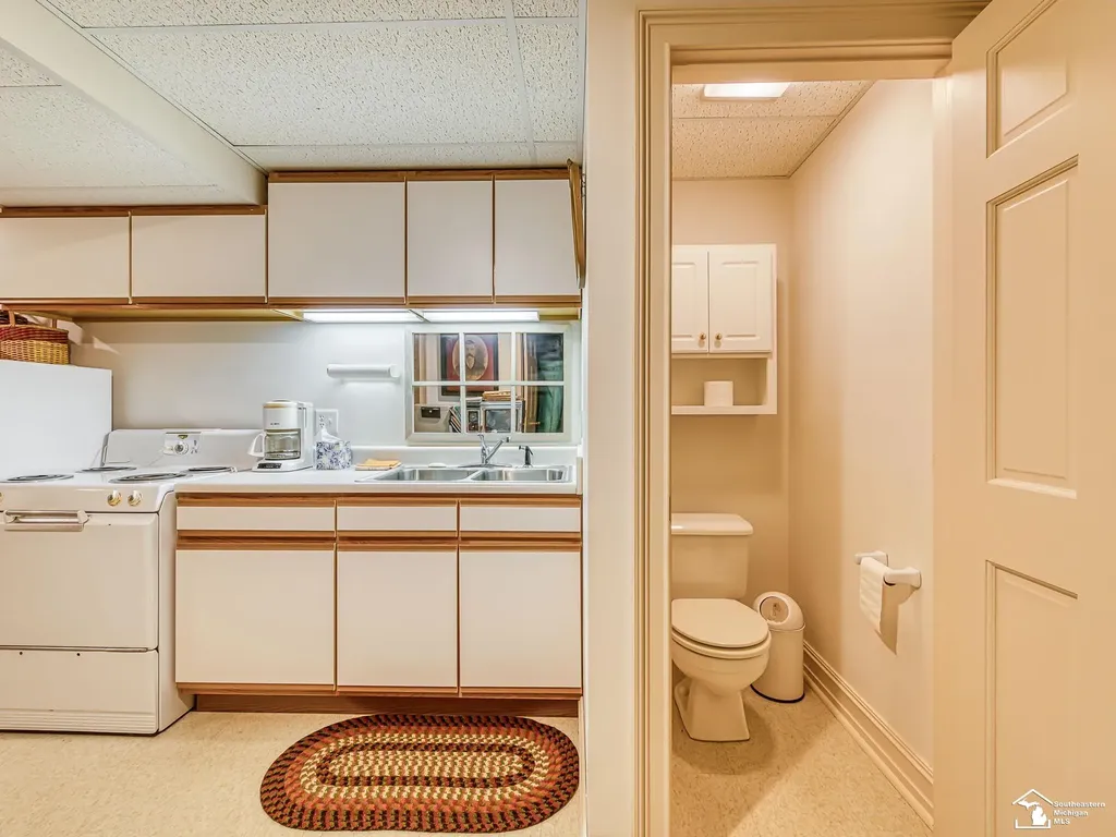 5572 Raven Parkway Drive Monroe Charter Township MI 48161