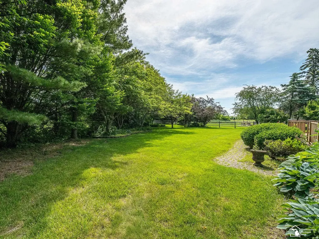 5572 Raven Parkway Drive Monroe Charter Township MI 48161