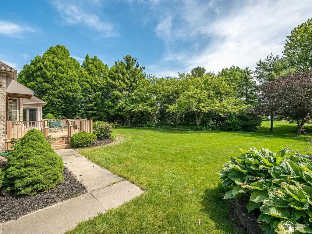 5572 Raven Parkway Drive Monroe Charter Township MI 48161