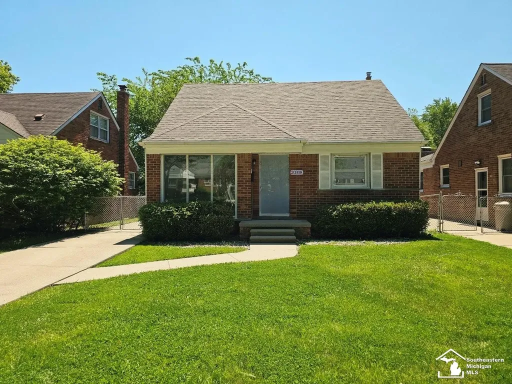 20308 Country Club Drive Harper Woods City MI 48225