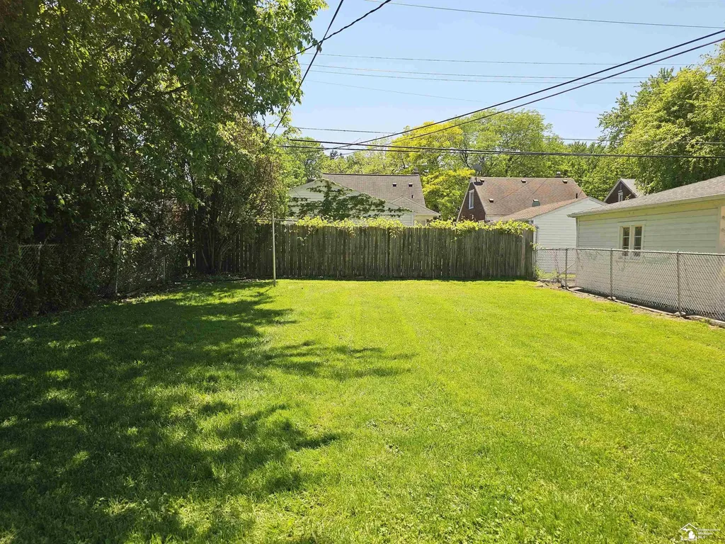 20308 Country Club Drive Harper Woods City MI 48225