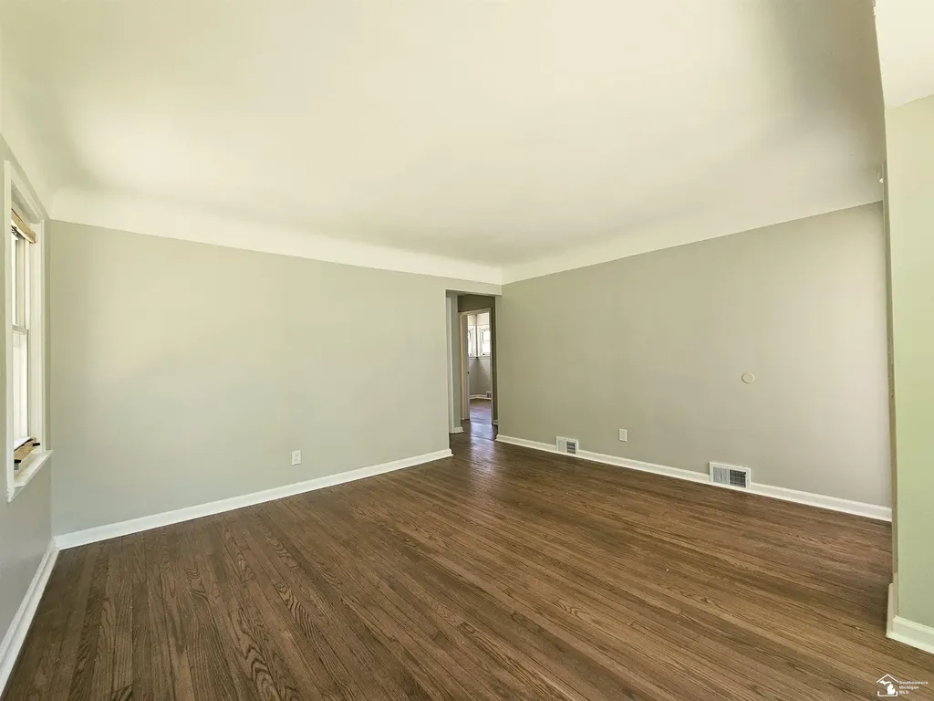20308 Country Club Drive Harper Woods City MI 48225