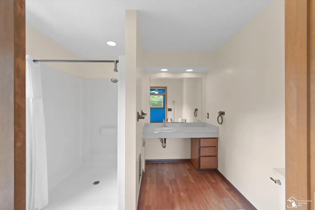 1065 Valetta Drive Bedford Township MI 48182