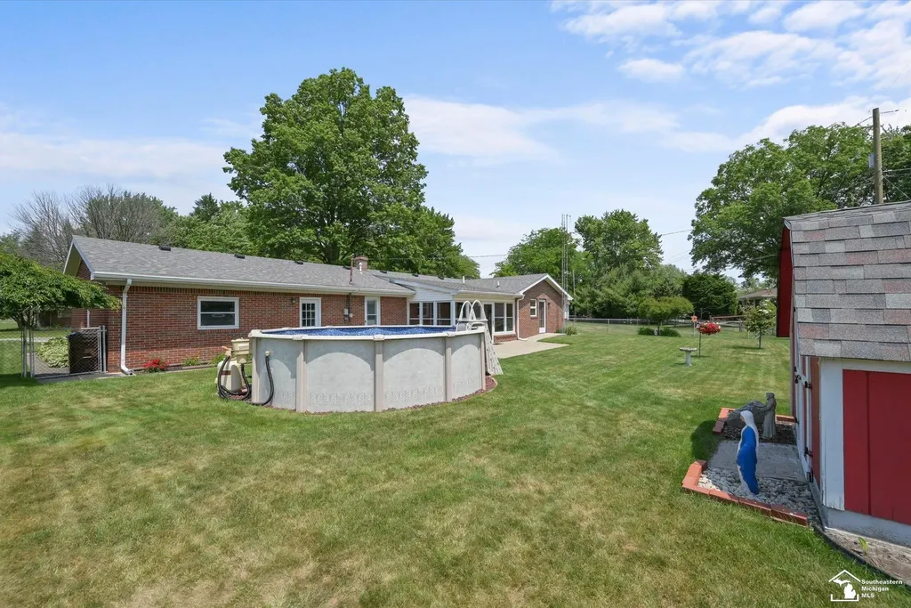 1065 Valetta Drive Bedford Township MI 48182