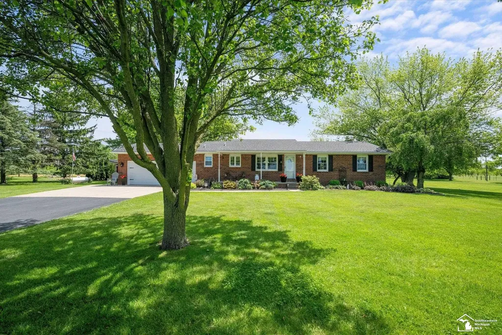 2205 Lotus Drive Erie Township MI 48133