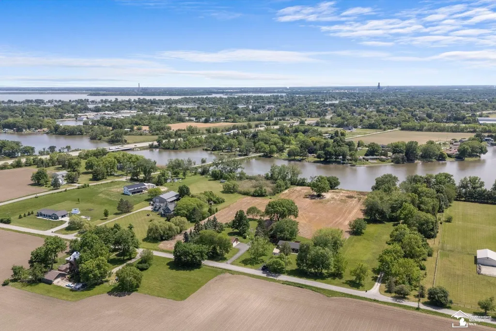 2205 Lotus Drive Erie Township MI 48133