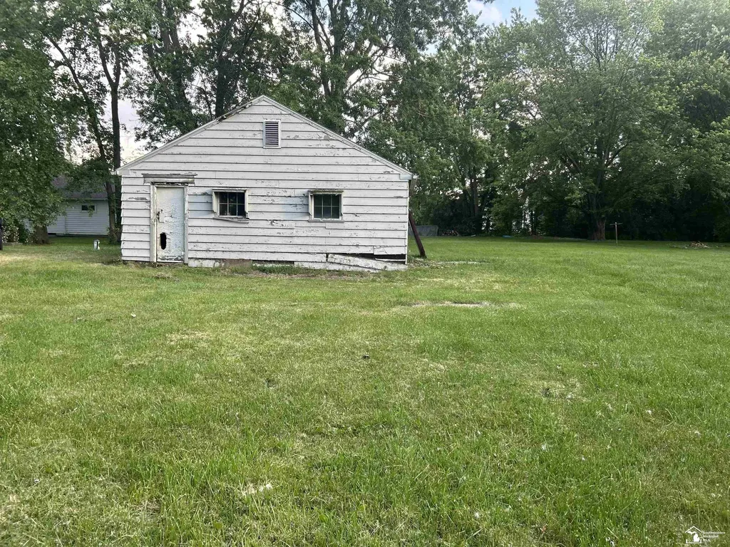 7467 S Telegraph Road Bedford Township MI 48182