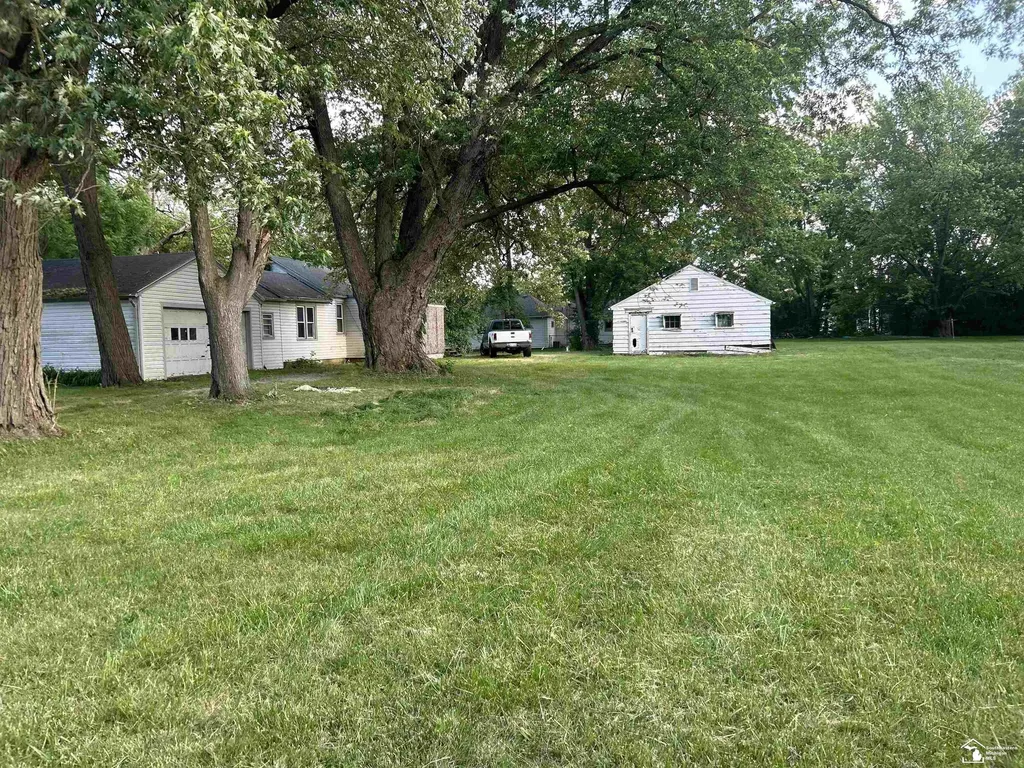 7467 S Telegraph Road Bedford Township MI 48182