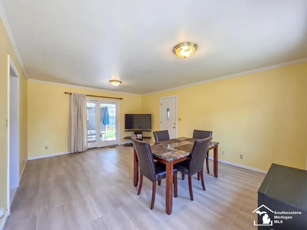 419 Richards Drive Monroe City MI 48162