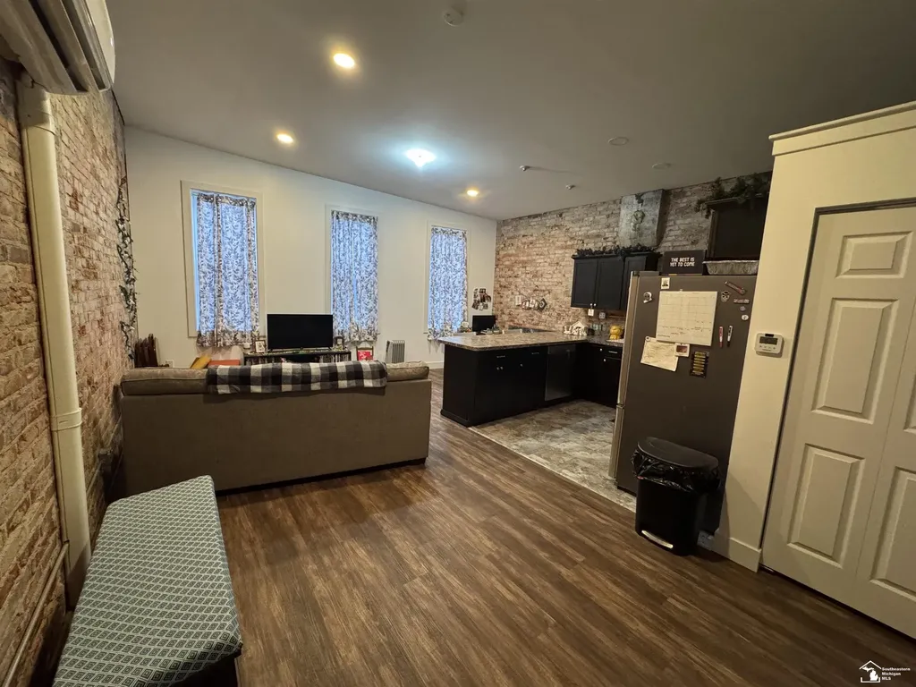 101 S Lane Street Blissfield Village MI 49228