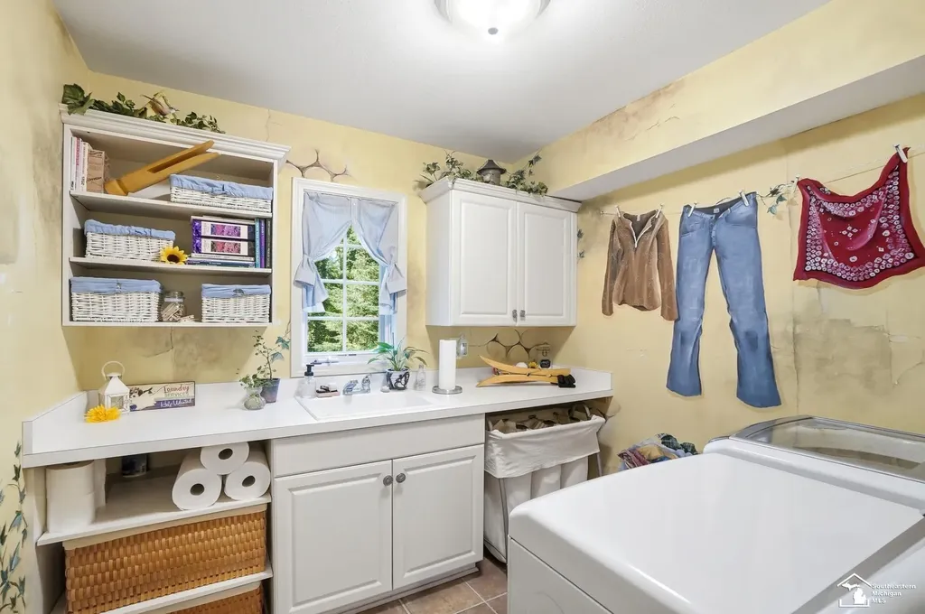 1345 Logans Run Street Bedford Township MI 48182