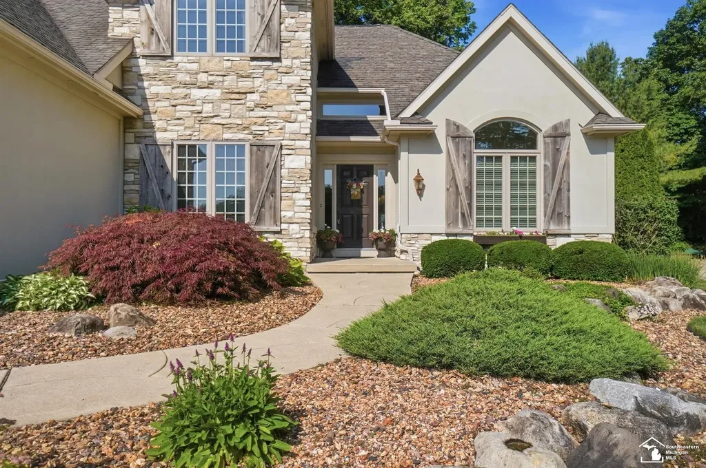 1345 Logans Run Street Bedford Township MI 48182