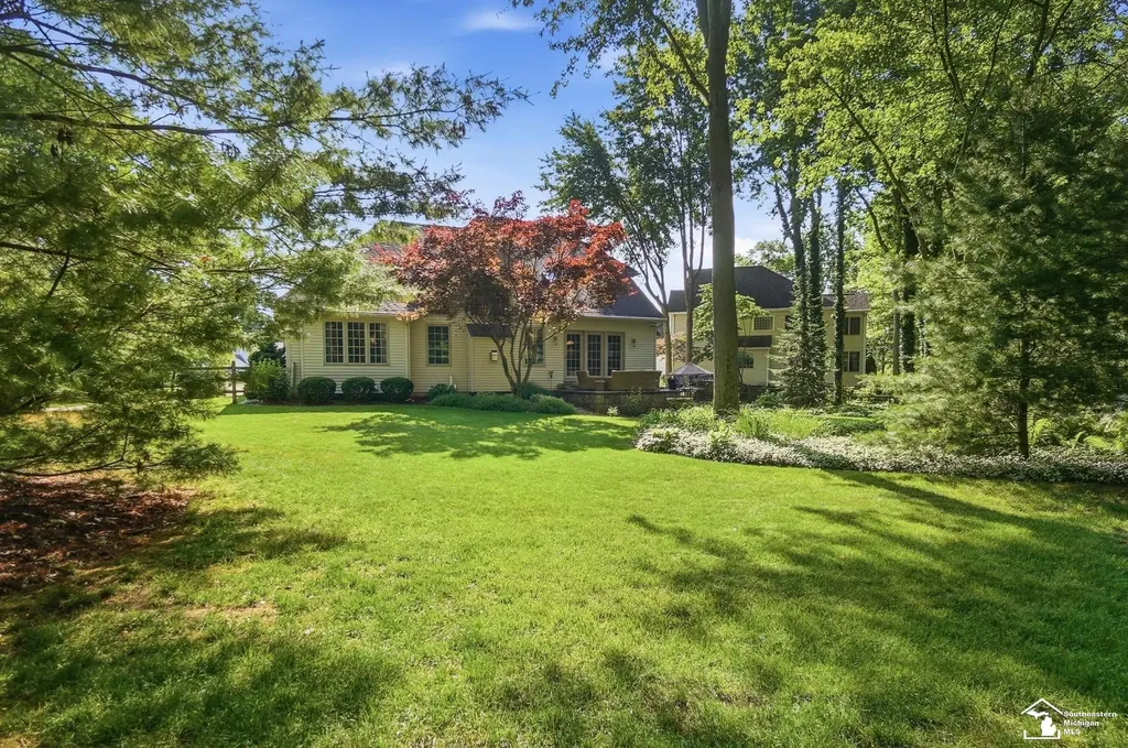 1345 Logans Run Street Bedford Township MI 48182